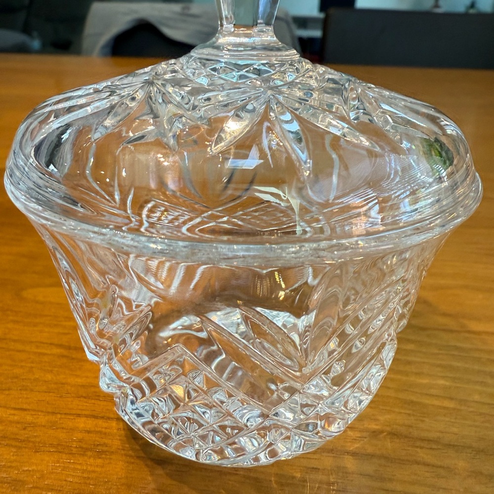 Elegant Clear Crystal sugar bowl, also can be used candy bowl, pre-owned